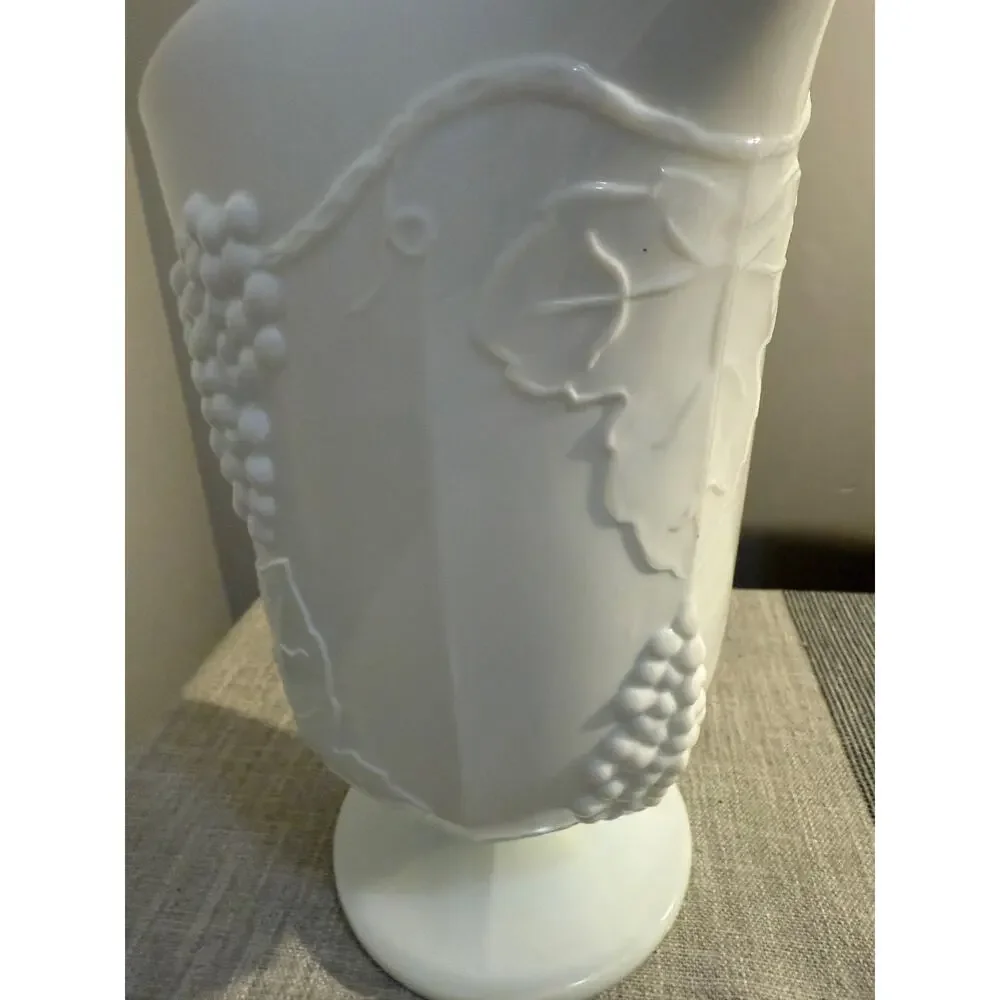 🍇 Vintage Indiana Colony Harvest Milk Glass Pitcher | White Grape & Vine | 10.”
